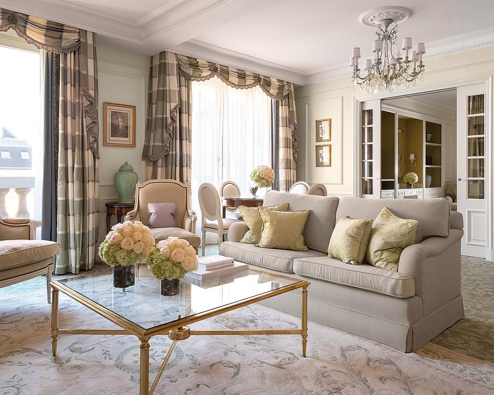 Four Seasons Hotel George V Parigi Esterno foto