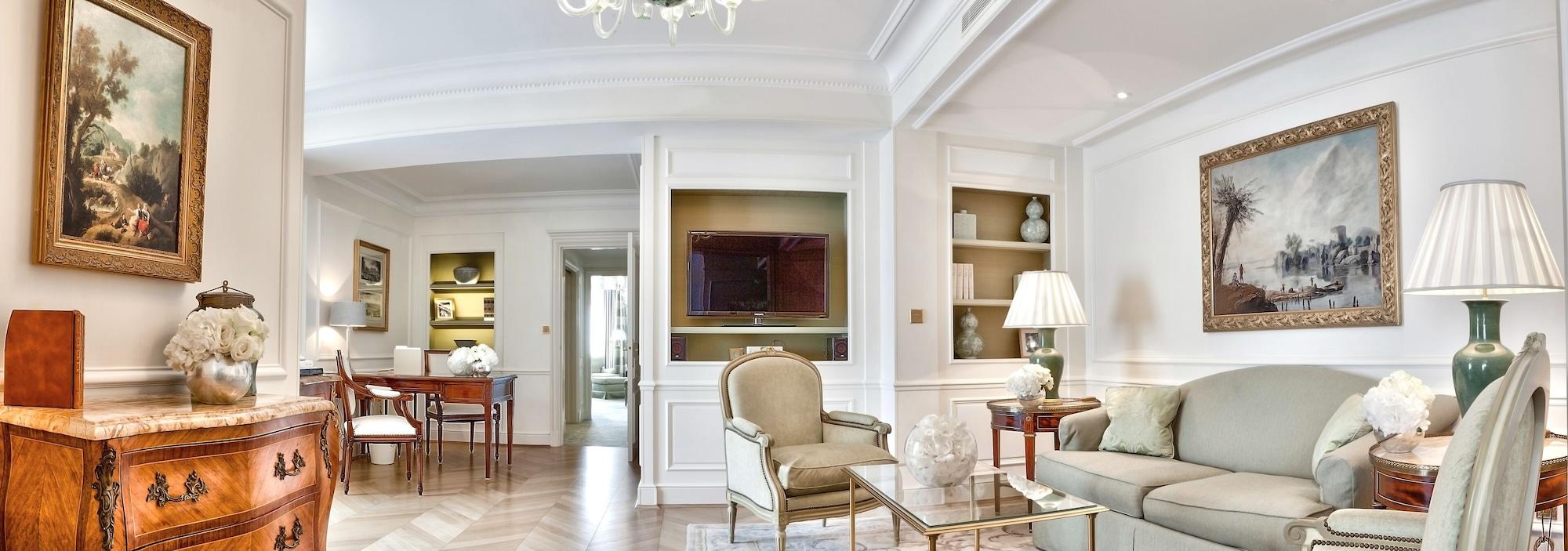 Four Seasons Hotel George V Parigi Esterno foto