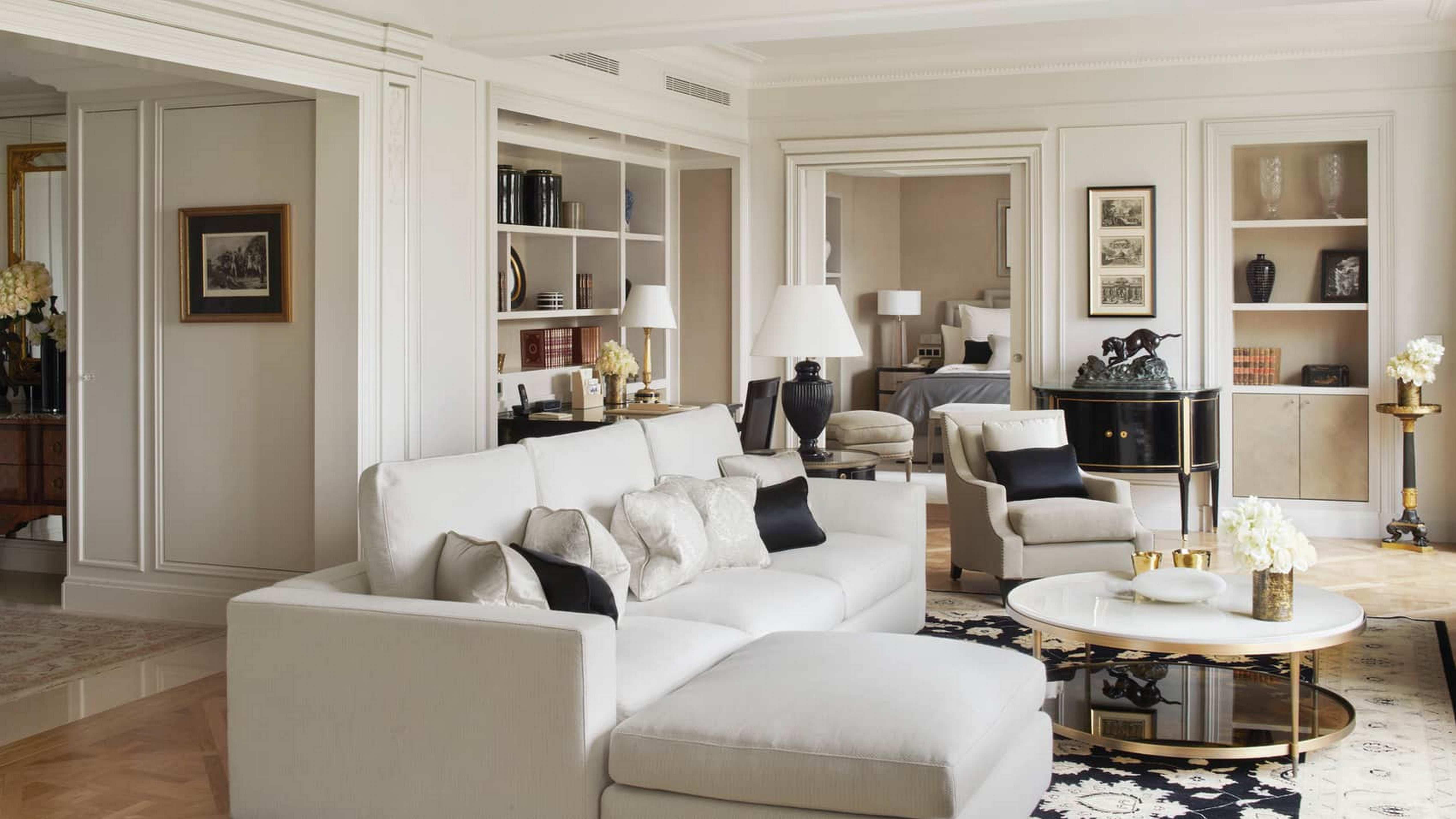 Four Seasons Hotel George V Parigi Esterno foto