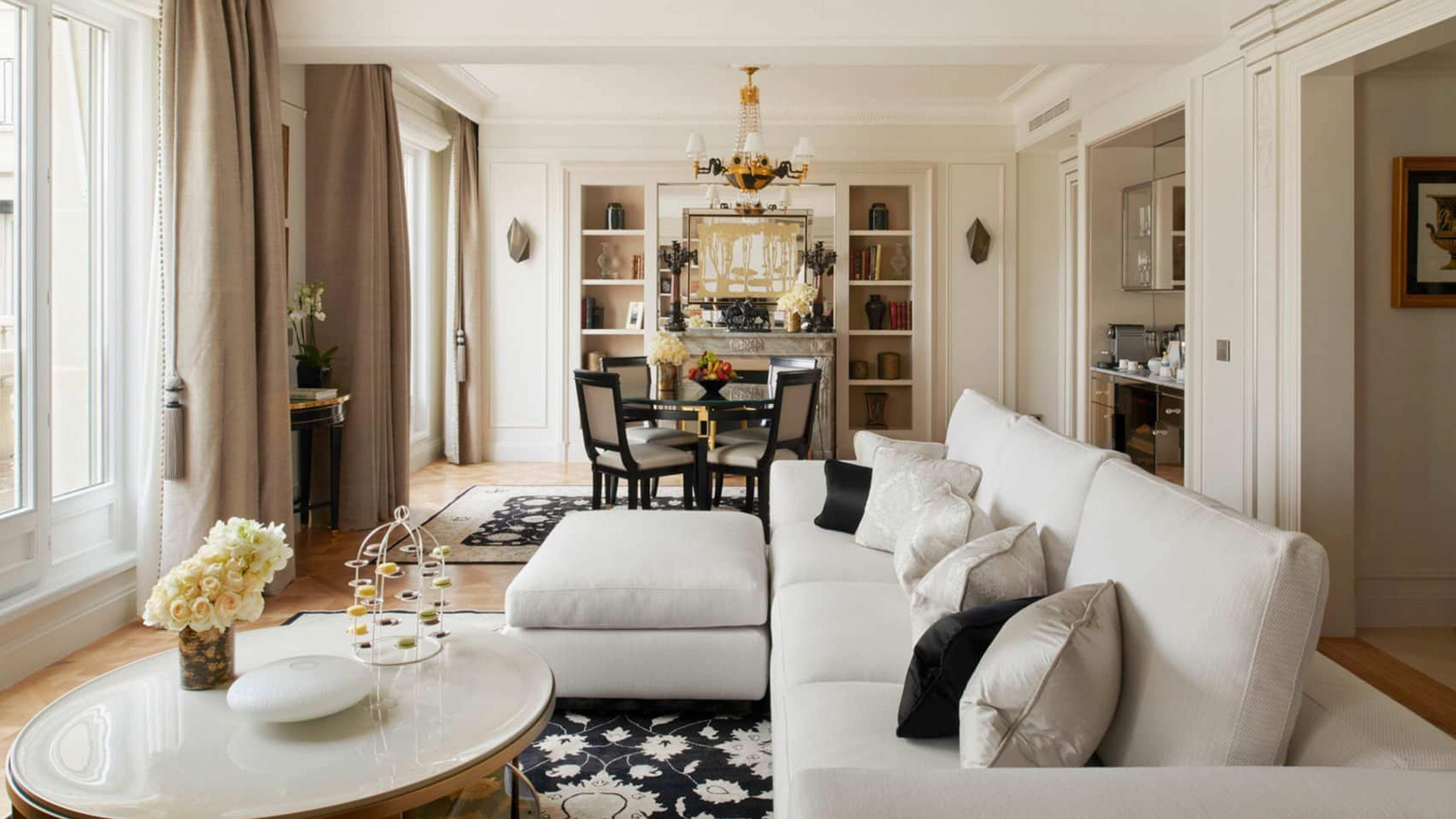 Four Seasons Hotel George V Parigi Esterno foto