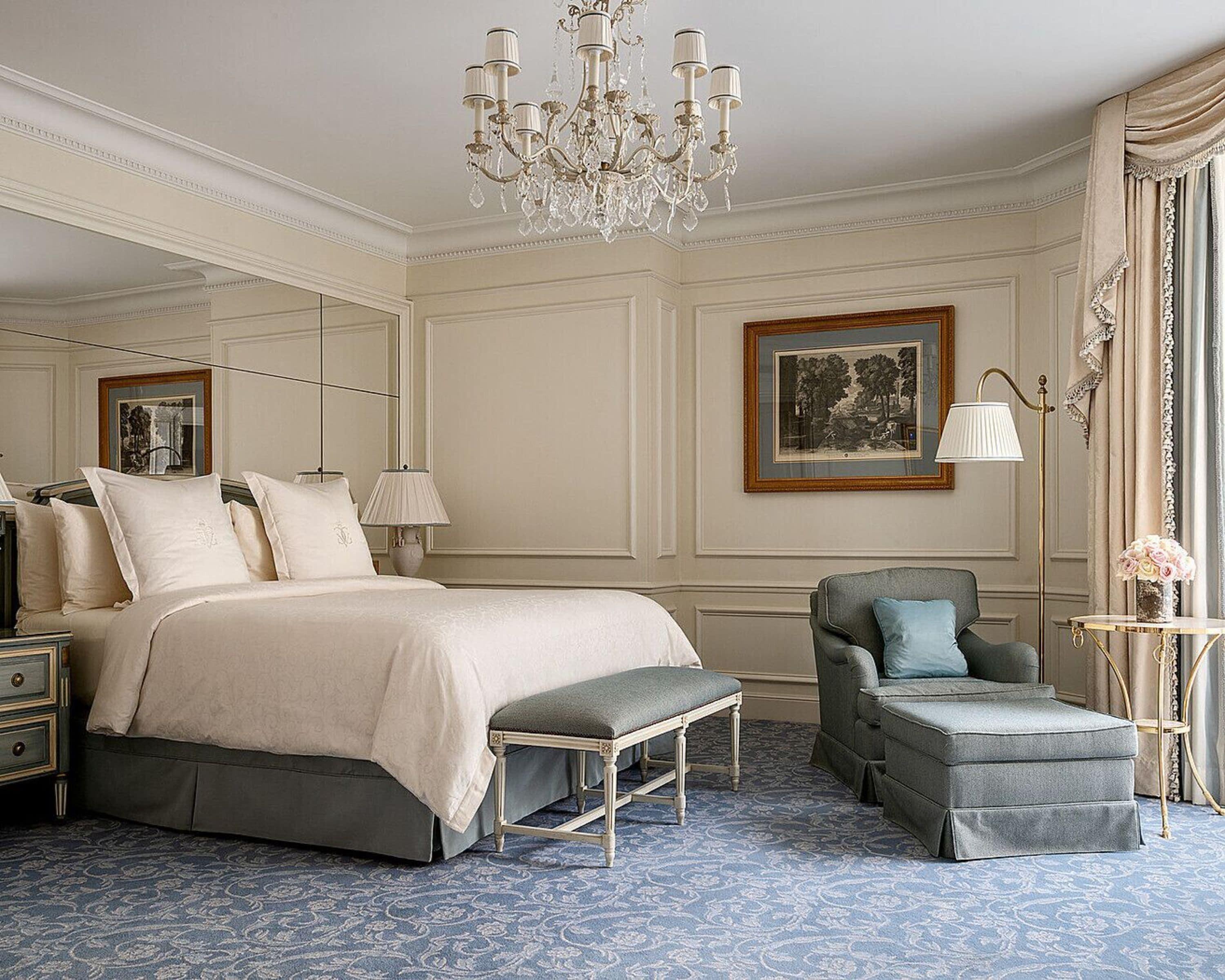 Four Seasons Hotel George V Parigi Esterno foto