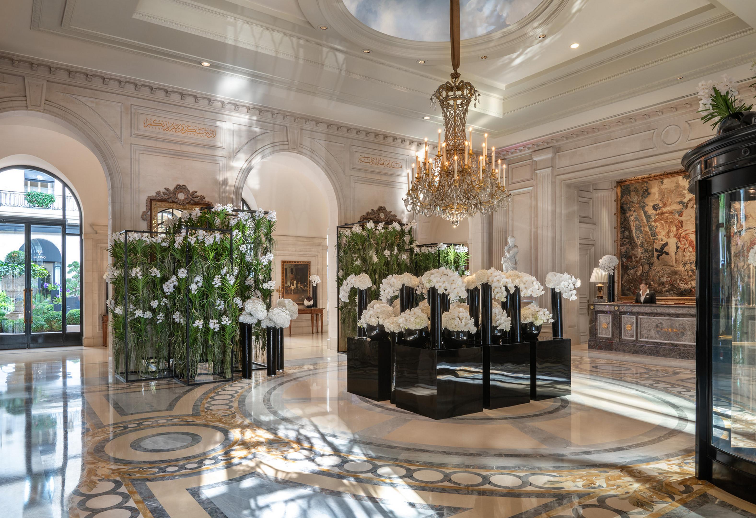 Four Seasons Hotel George V Parigi Esterno foto