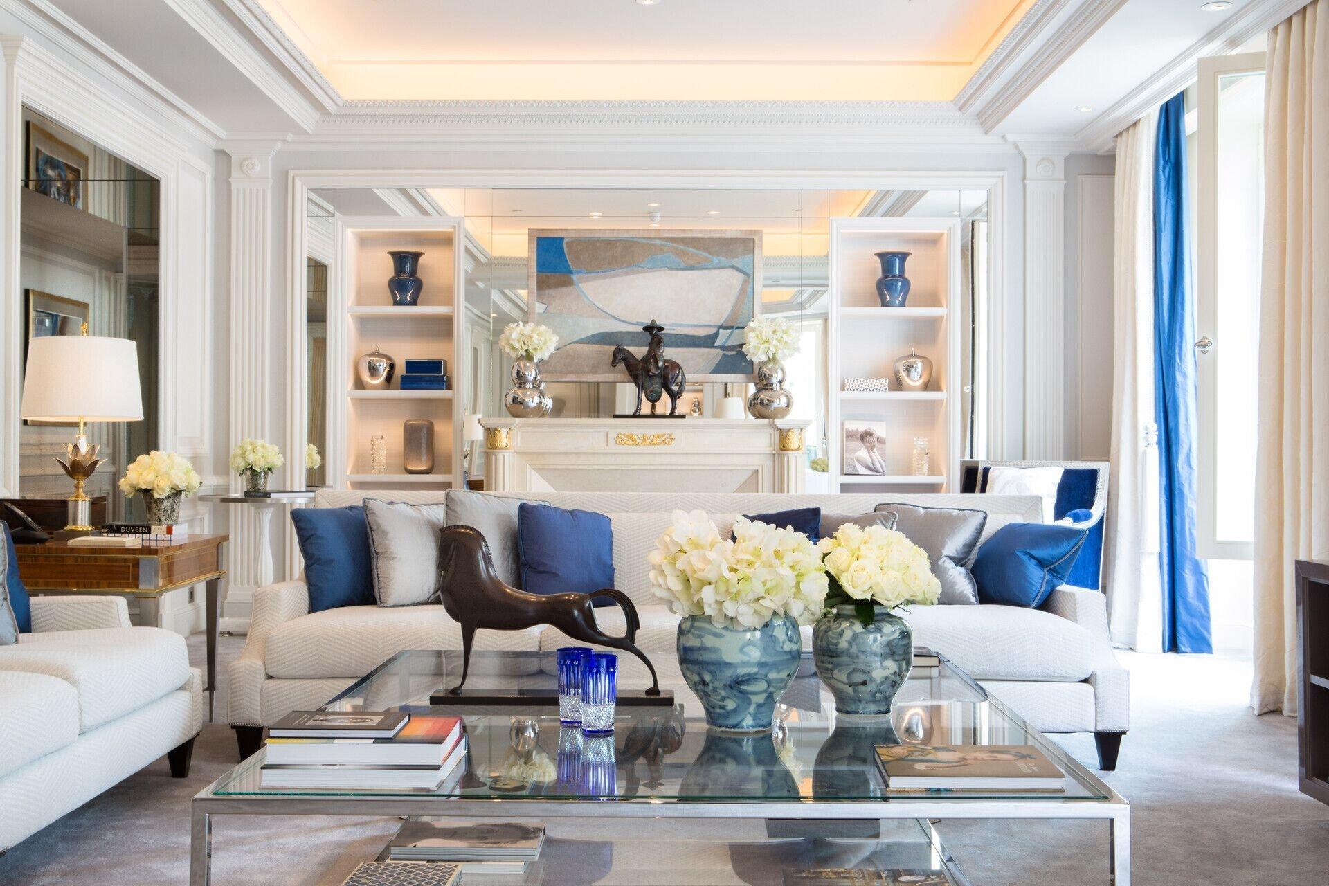 Four Seasons Hotel George V Parigi Esterno foto