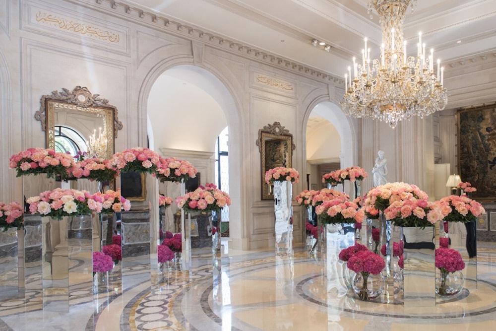 Four Seasons Hotel George V Parigi Esterno foto