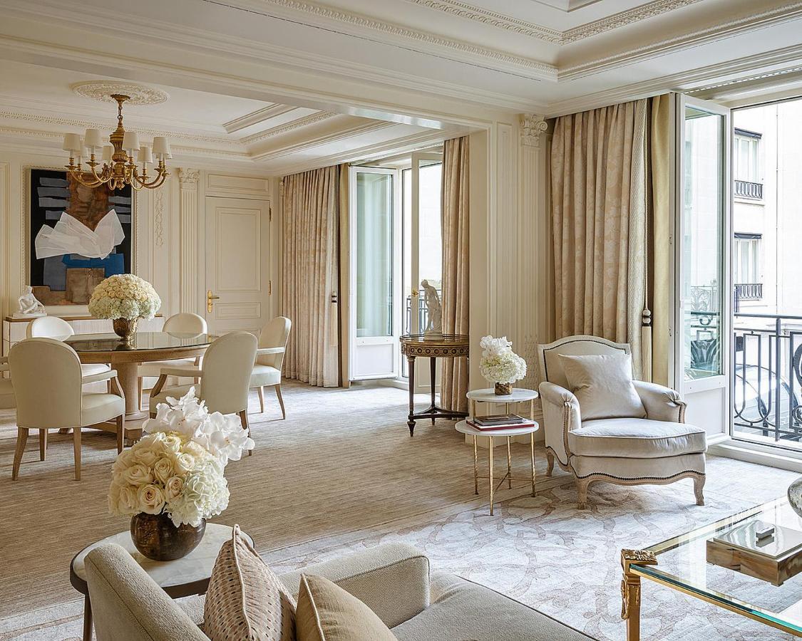 Four Seasons Hotel George V Parigi Esterno foto